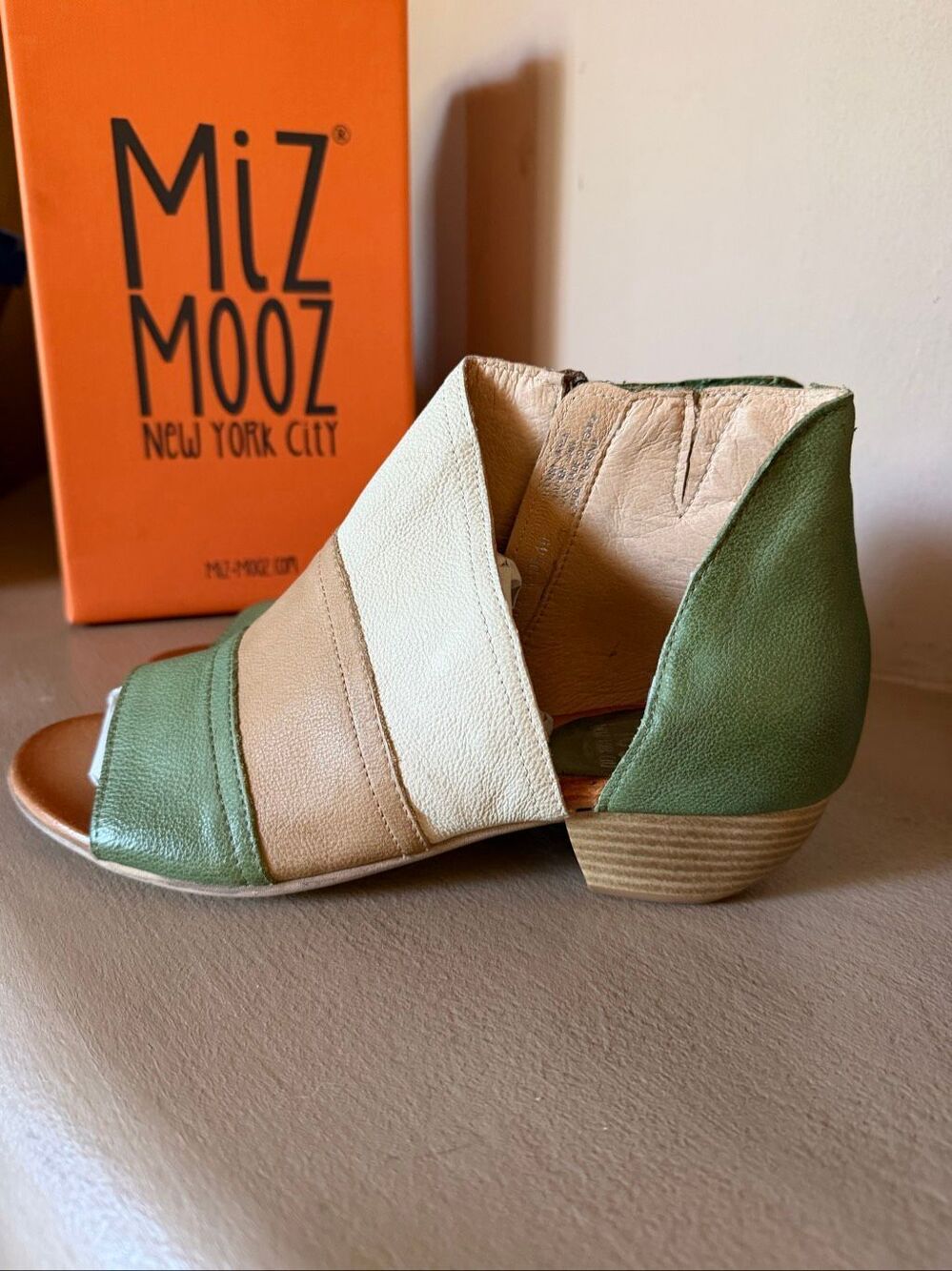 New with box Miz Mooz Celeste colorblock leather peep toe ankle booties - Picture 4 of 8